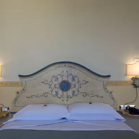 Bed & Breakfast Residenza Gens Julia 4*