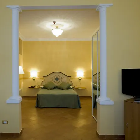 Residenza Gens Julia 4*