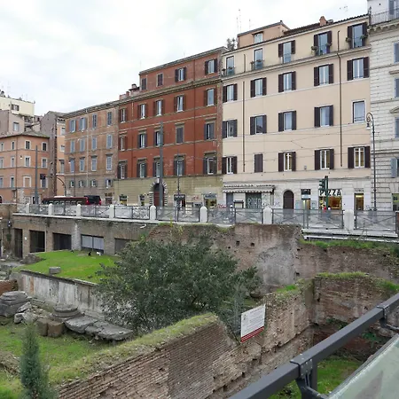 Residenza Gens Julia Rom