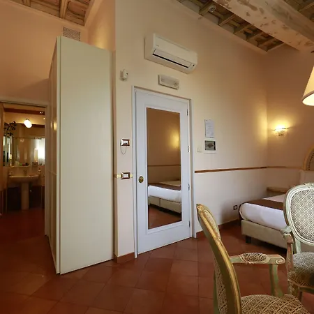 Residenza Gens Julia Roma