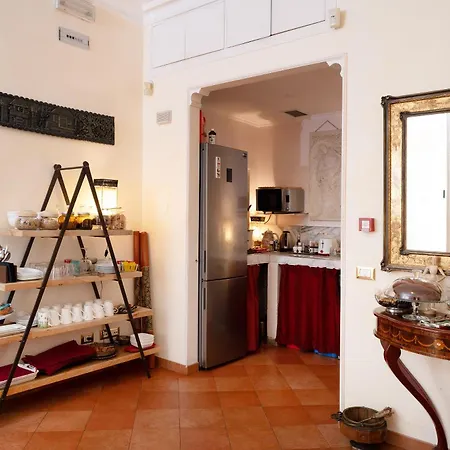 Residenza Gens Julia 4*