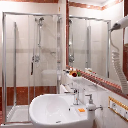 Residenza Gens Julia 4* Rome