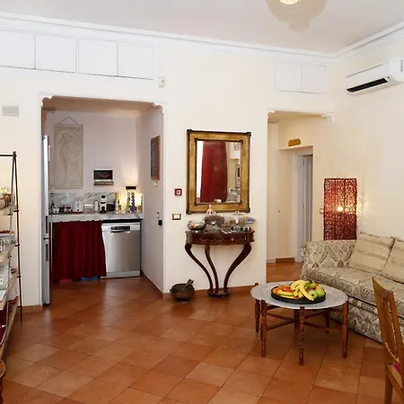 Residenza Gens Julia 4* Rome