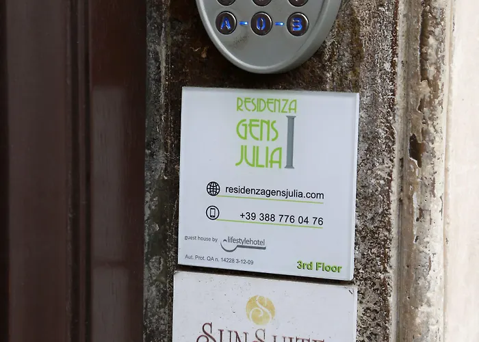 Residenza Gens Julia 4* רומא