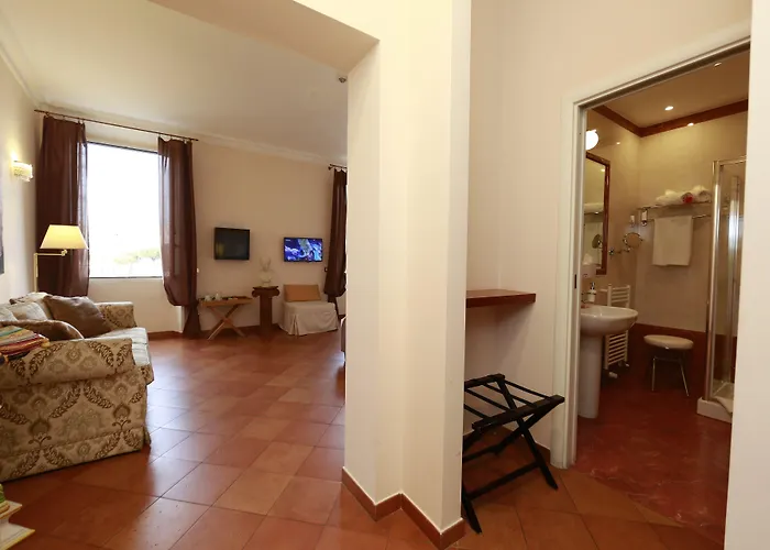 לינה וארוחת בוקר Residenza Gens Julia 4*