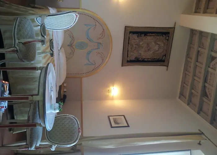 Residenza Gens Julia לינה וארוחת בוקר 4*