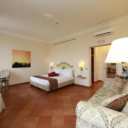 Bed & Breakfast Residenza Gens Julia 4*
